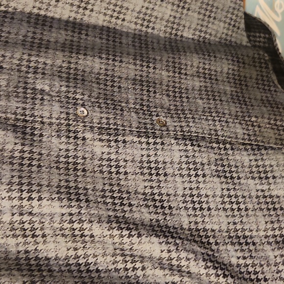 Bugatchi button down top - Picture 4 of 4